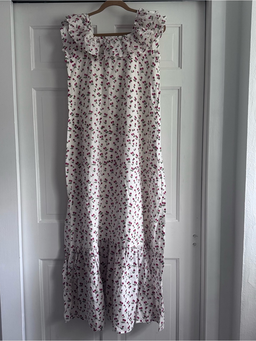 Le Bazar Coastal Dainty Cherry Print Maxi Dress With Pockets Size Small